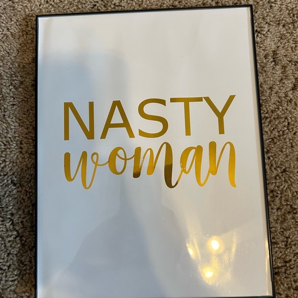 ❌DONATED❌ Set of 2 Pictures - Picture 2 of 4